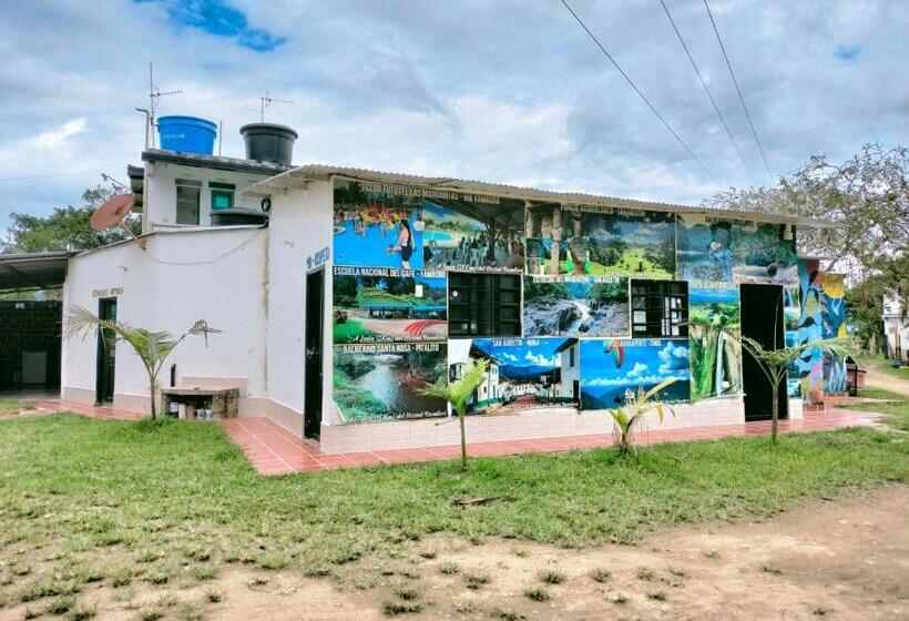 בקתת חדר, Yamboró