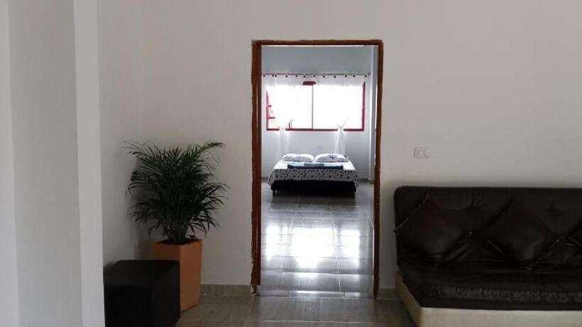 סוויטת סופריור, Yamboró