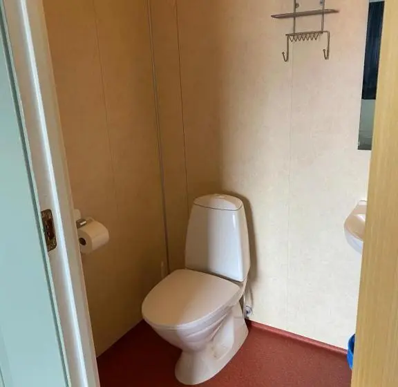 Standard Kolmen Hengen Huone, Gjøa Motell