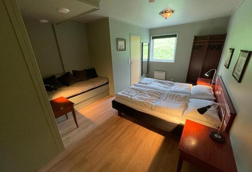 חדר סטנדרט לשלושה, Gjøa Motell