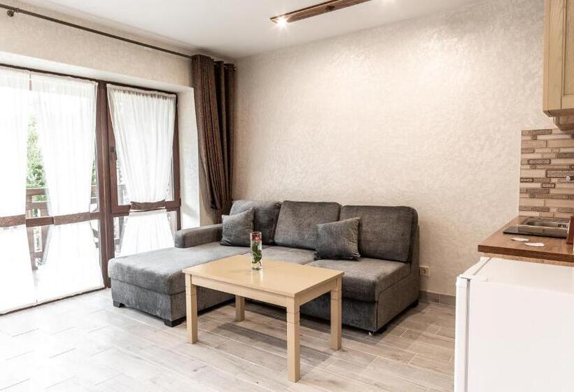 آپارتمان 1 خوابه همکف, любокрай готельно відпочинковий комплекс