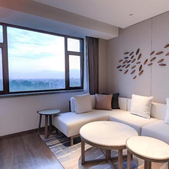 سوییت لوکس, Beijing Marriott Hotel Yanqing