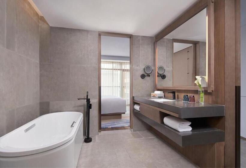 اتاق استاندارد با تخت بزرگ, Beijing Marriott Hotel Yanqing