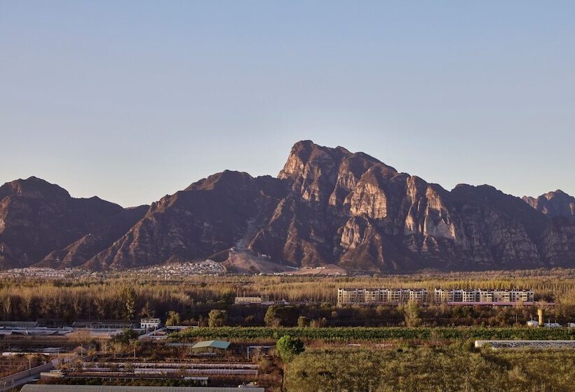 Premium room w/ mountain view, Beijing Marriott Hotel Yanqing
