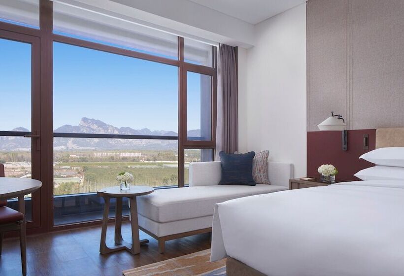 Premium room w/ mountain view, Beijing Marriott Hotel Yanqing