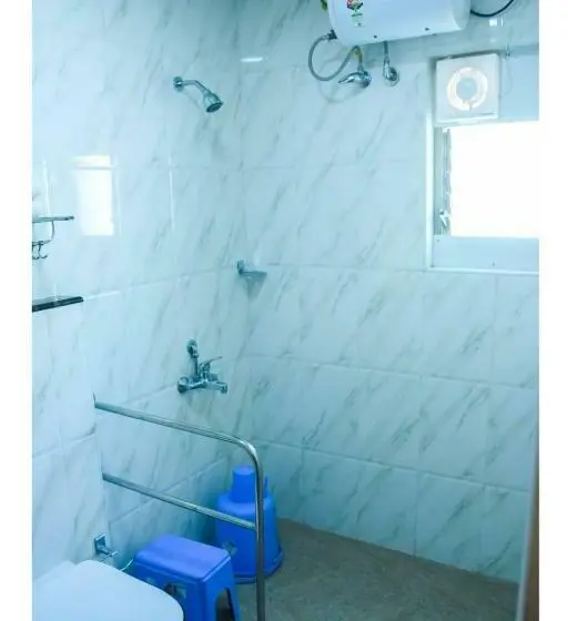 デラックスルーム, Sr Tiruchendur