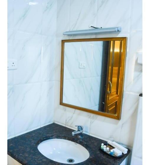 ファミリールーム, Sr Tiruchendur