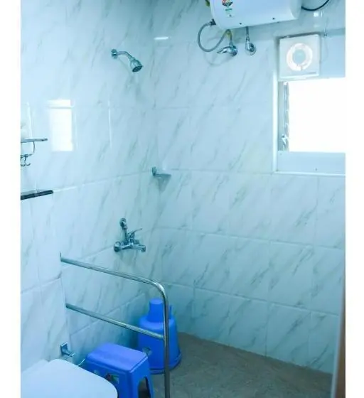 ファミリールーム, Sr Tiruchendur