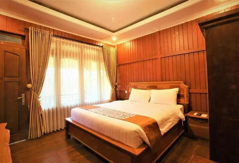 バルコニー付きデラックスルーム, Kasuari Exotic Resort Magelang