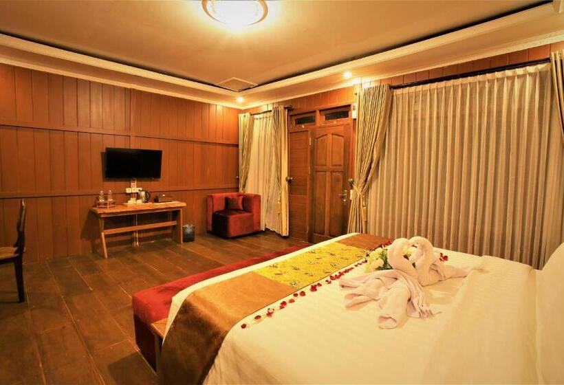 带阳台的豪华间, Kasuari Exotic Resort Magelang