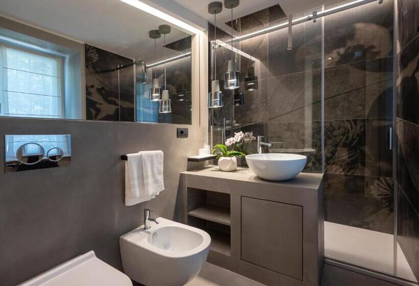 סוויטת ג'וניור, Civiico