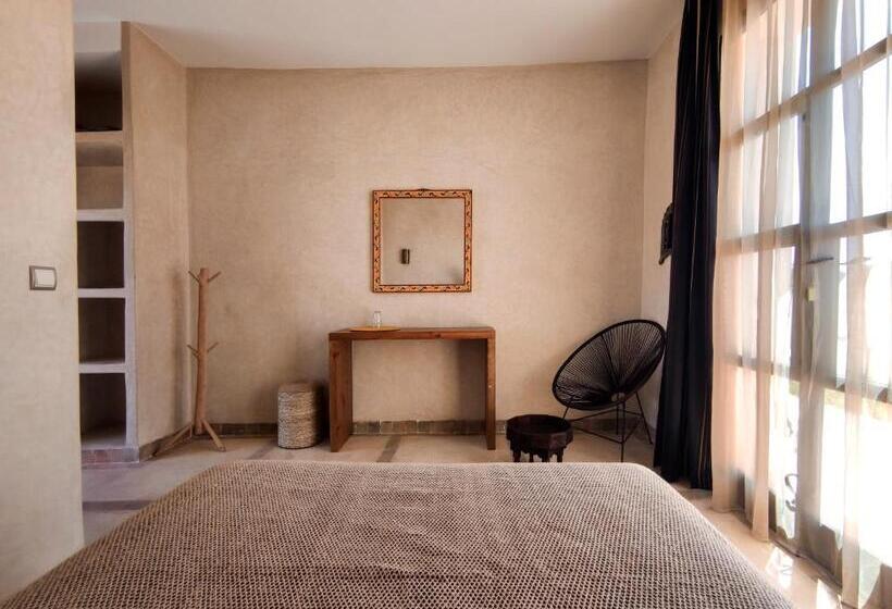 اتاق استاندارد, Tassourt Lodge