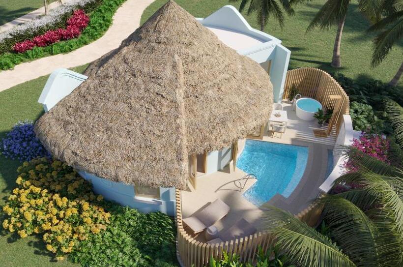 ویلای یک اتاق خوابه با استخر شنا, Sandals Royal Curacao All Inclusive Couples Only