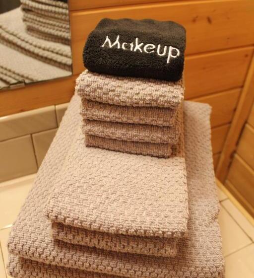 Номер Стандарт Четырехместный Совместный Санузел, The Springs Retreat