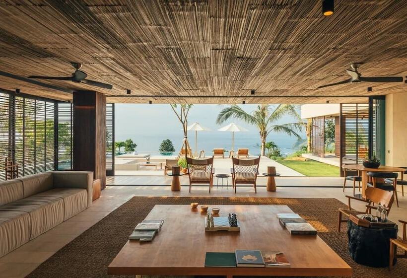 4 Yatak Odalı Villa, Tampah Hills