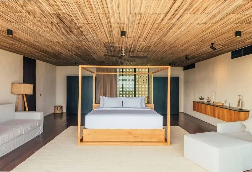 4 Bedroom Villa