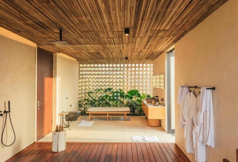 4 Yatak Odalı Villa, Tampah Hills