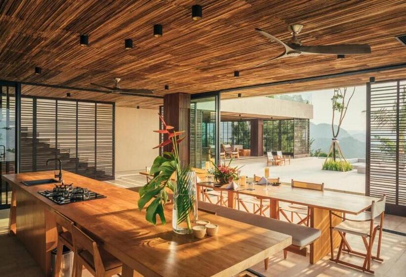 4 Yatak Odalı Villa, Tampah Hills