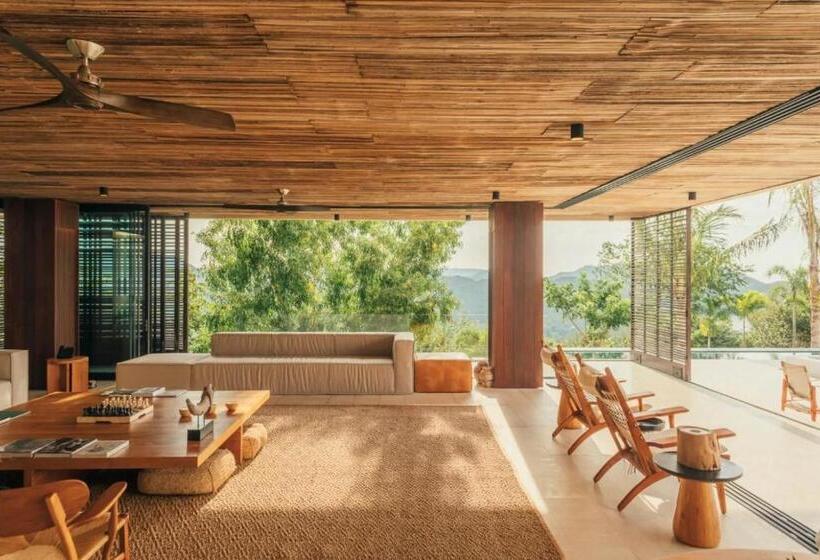 4 Yatak Odalı Villa, Tampah Hills