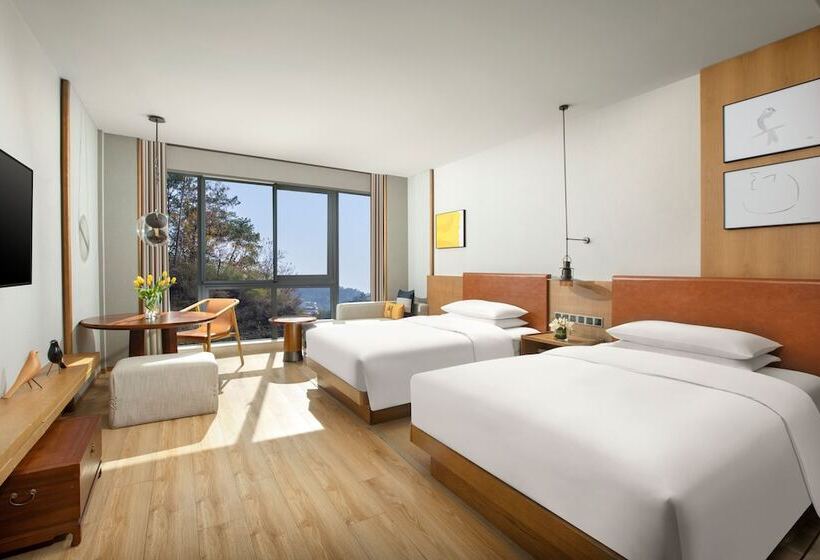 Номер Премиум, Voco Thousand Island Lake, An Ihg