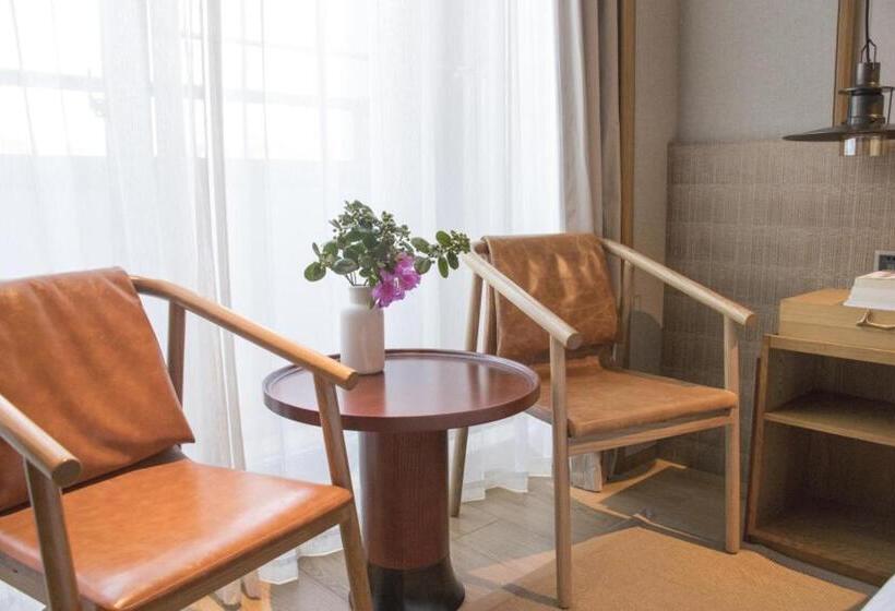 Номер Премиум, Voco Thousand Island Lake, An Ihg