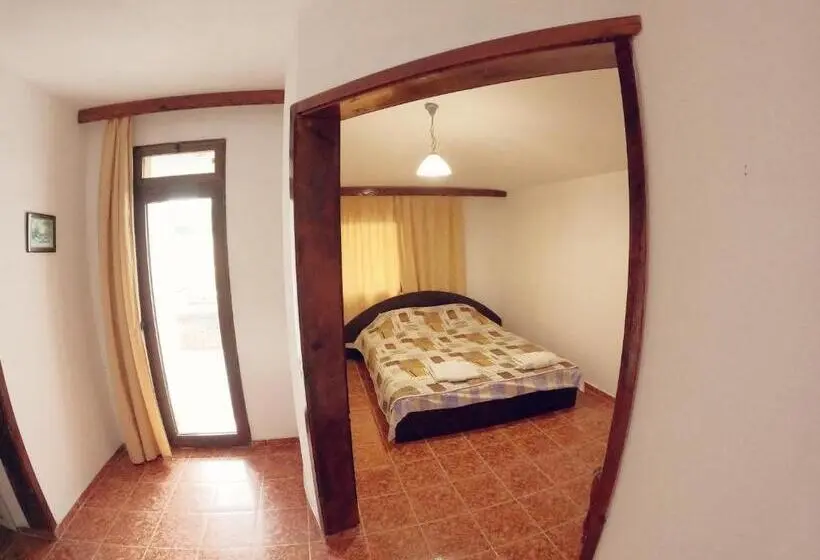 Appartamento 1 Camera da Letto con Balcone, Garant