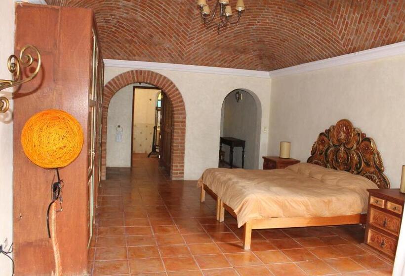 חדר סטנדרט עם מיטת קינג, Atotonilco Hotel & Club