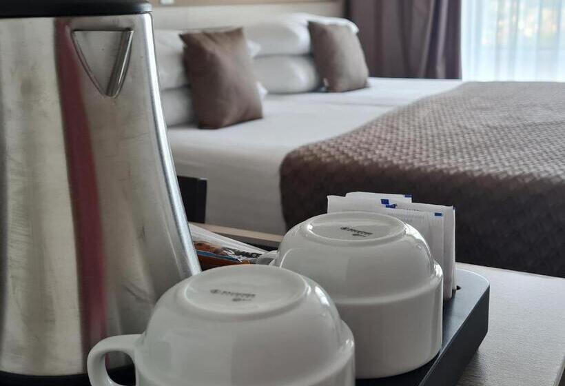 اتاق پرمیوم با چشم‌انداز دریا, Adria