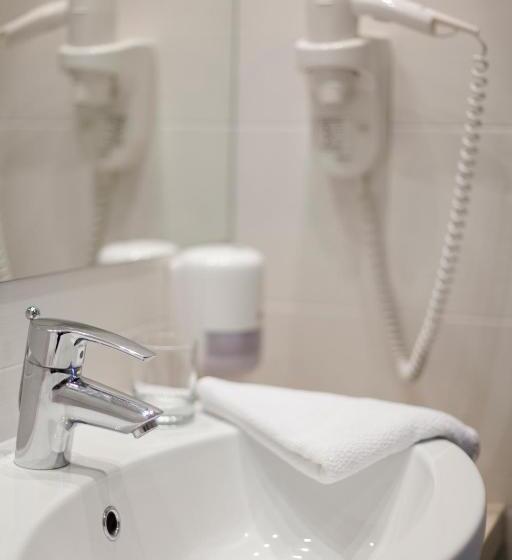 اتاق پرمیوم با چشم‌انداز دریا, Adria