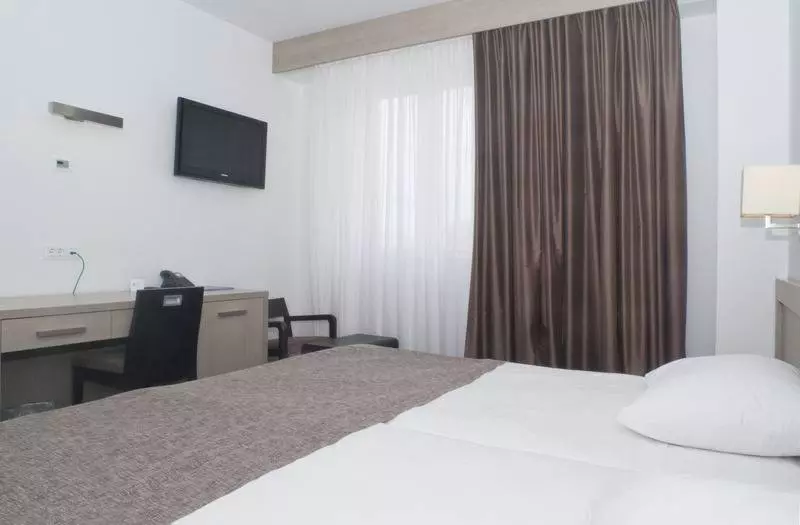 اتاق استاندارد, Adria