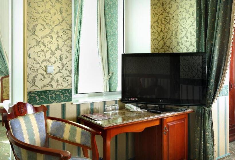 クラシックスイート, Anna Palace