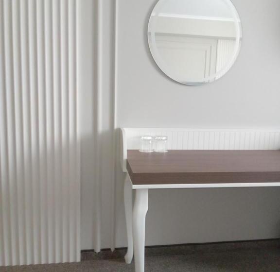 デラックスルーム, Anna Palace