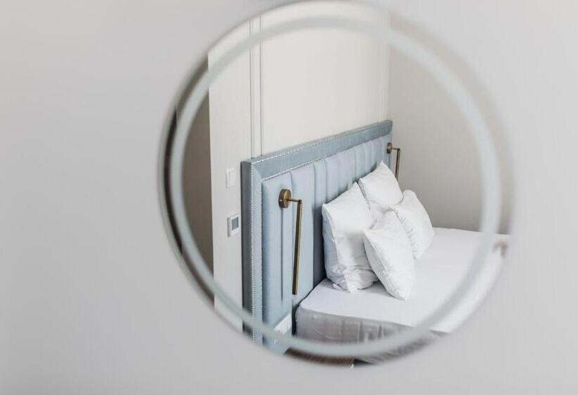 デラックスルーム, Anna Palace