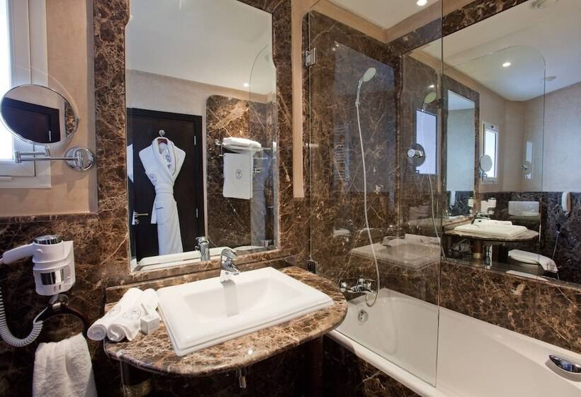 سوییت جونیور, Art Palace Suites & Spa