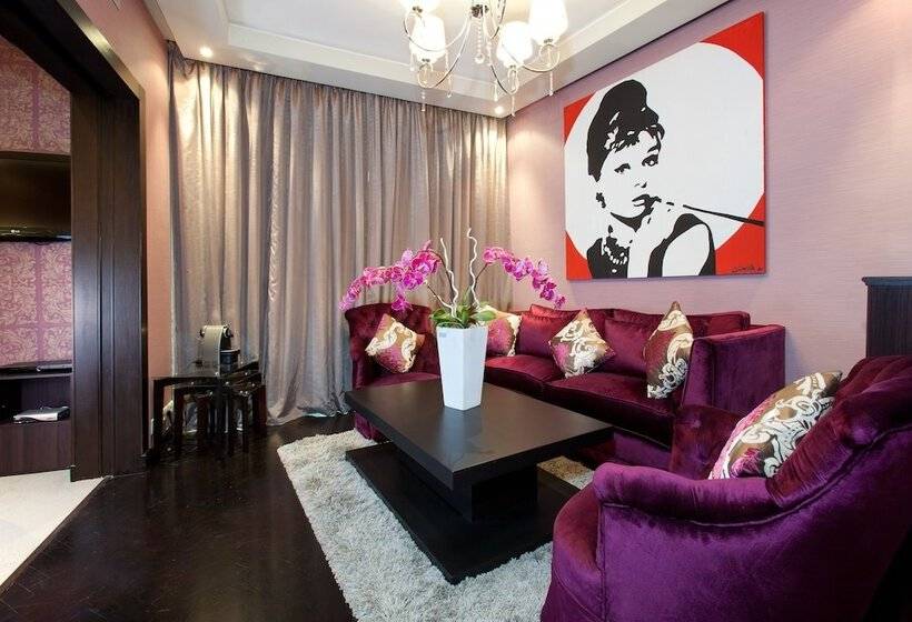 سوییت جونیور, Art Palace Suites & Spa