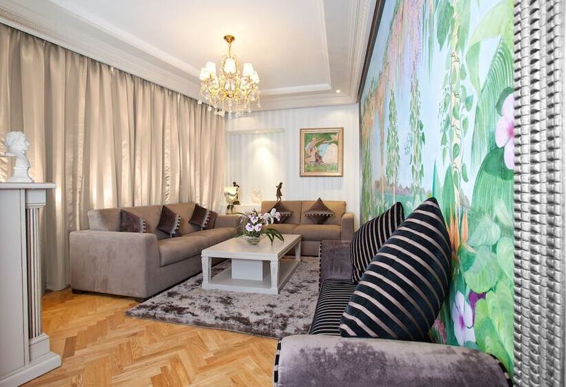 سوییت جونیور, Art Palace Suites & Spa