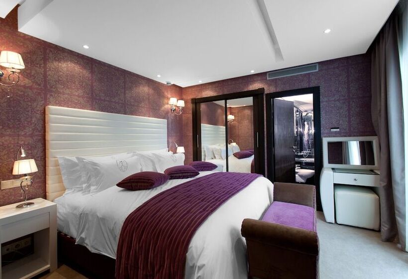 小型套房, Art Palace Suites & Spa