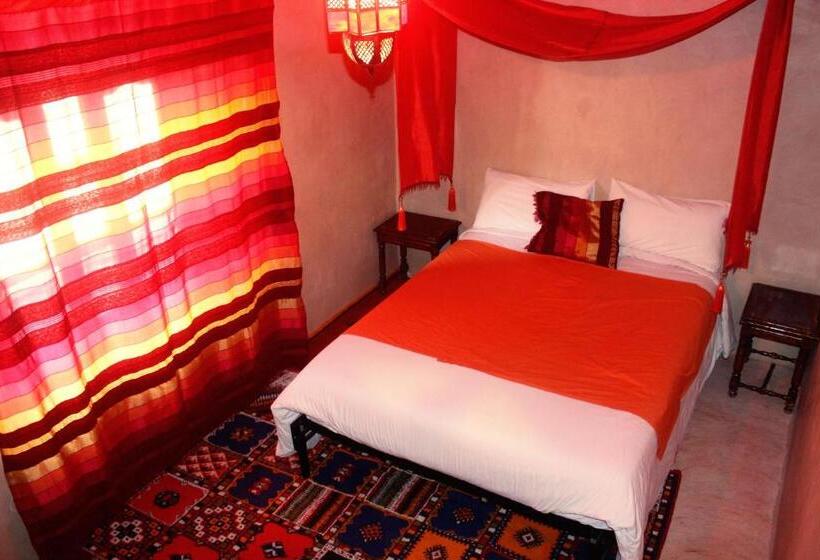 اتاق استاندارد چهار تخته, Bassatine Skoura