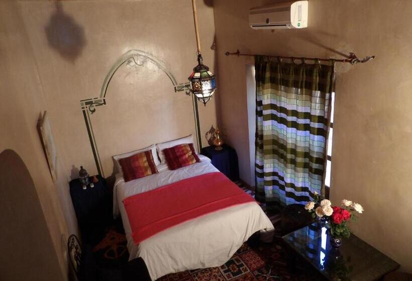 اتاق لوکس با چشم‌انداز باغ, Bassatine Skoura