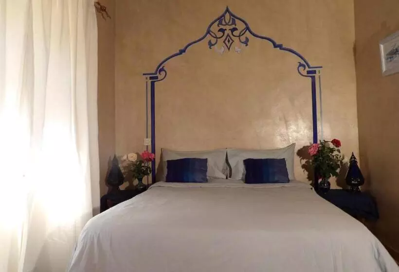 Comfort Kolmen Hengen Huone, Bassatine Skoura