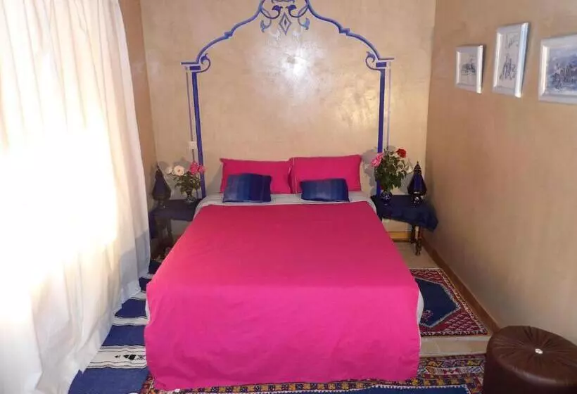 Comfort Kolmen Hengen Huone, Bassatine Skoura
