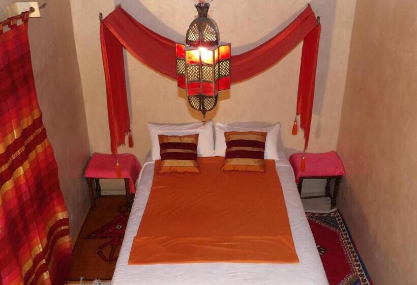 اتاق راحتی سه تخته, Bassatine Skoura