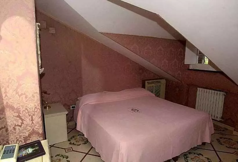 اتاق استاندارد یک نفره, Grand Hotel La Sonrisa