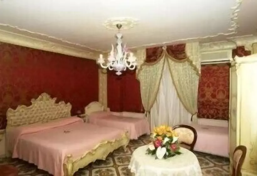 اتاق استاندارد سه نفره, Grand Hotel La Sonrisa