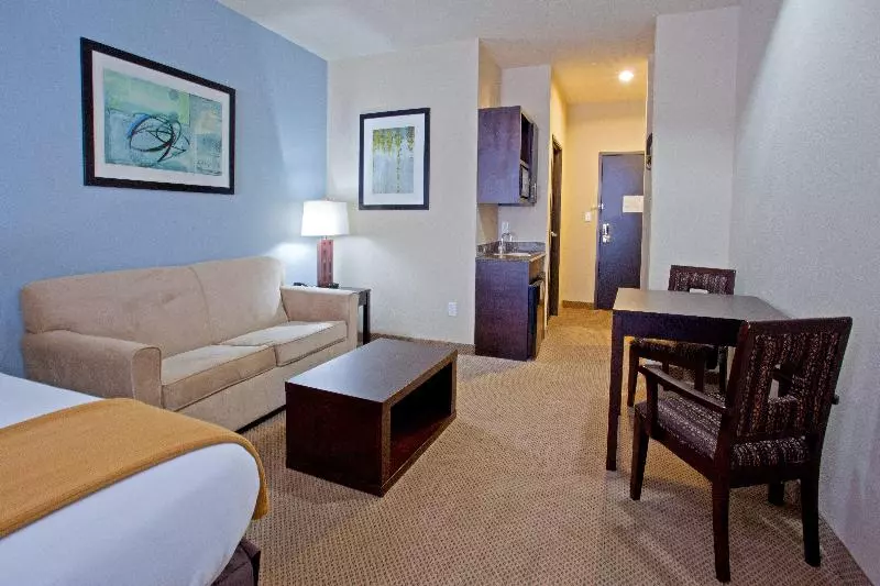 キングサイズベッドのスイートルーム, Holiday Inn Express Hotel & Suites Beaumont Northwest, An Ihg