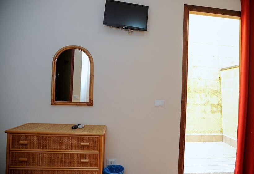 Номер Стандарт, La Rosa Hotel   Selinunte