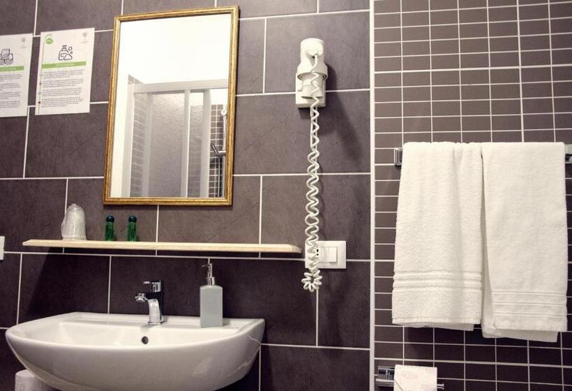 غرفة ديلوكس مطلّة علي البحر, La Rosa Hotel   Selinunte