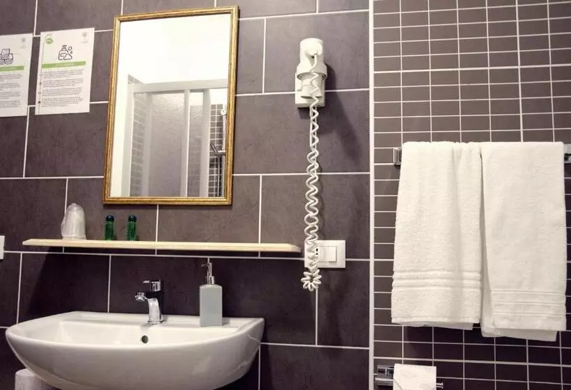 اتاق لوکس با چشم‌انداز دریا, La Rosa Hotel Selinunte