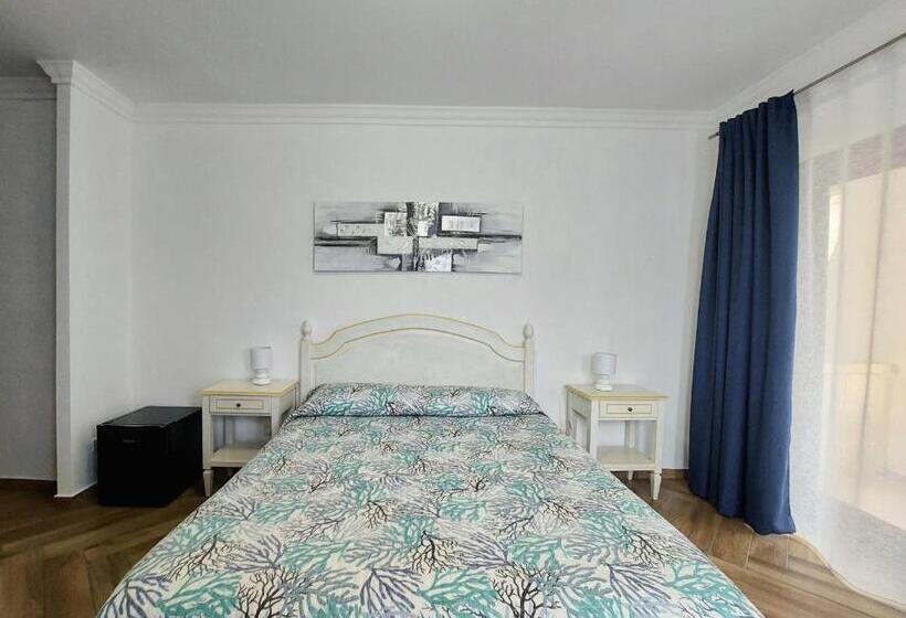 غرفة ديلوكس مطلّة علي البحر, La Rosa Hotel   Selinunte