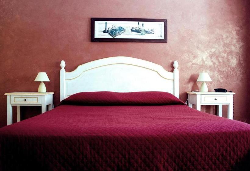 غرفة قياسية إطلالة جانبية علي البحر, La Rosa Hotel   Selinunte